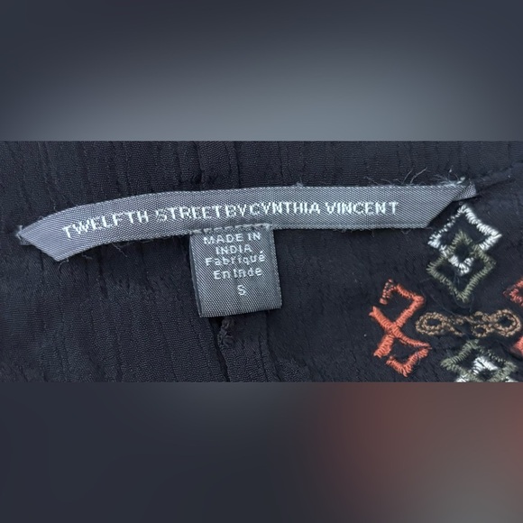 Cynthia Vincent Black Dress with Colorful Embroidery Size 8 - Picture 2 of 4